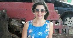 Forte comoção no enterro da mulher assassinada pelo ex-companheiro Forte comoção no enterro da mulher assassinada pelo ex-companheiro