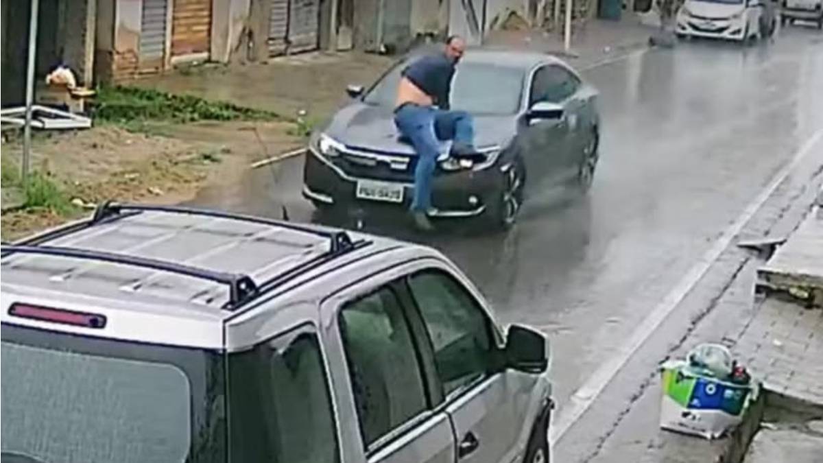🚨 Advogada foge de ordem judicial e arrasta homem no capô de carro em Caruaru; ação foi registrada em vídeo