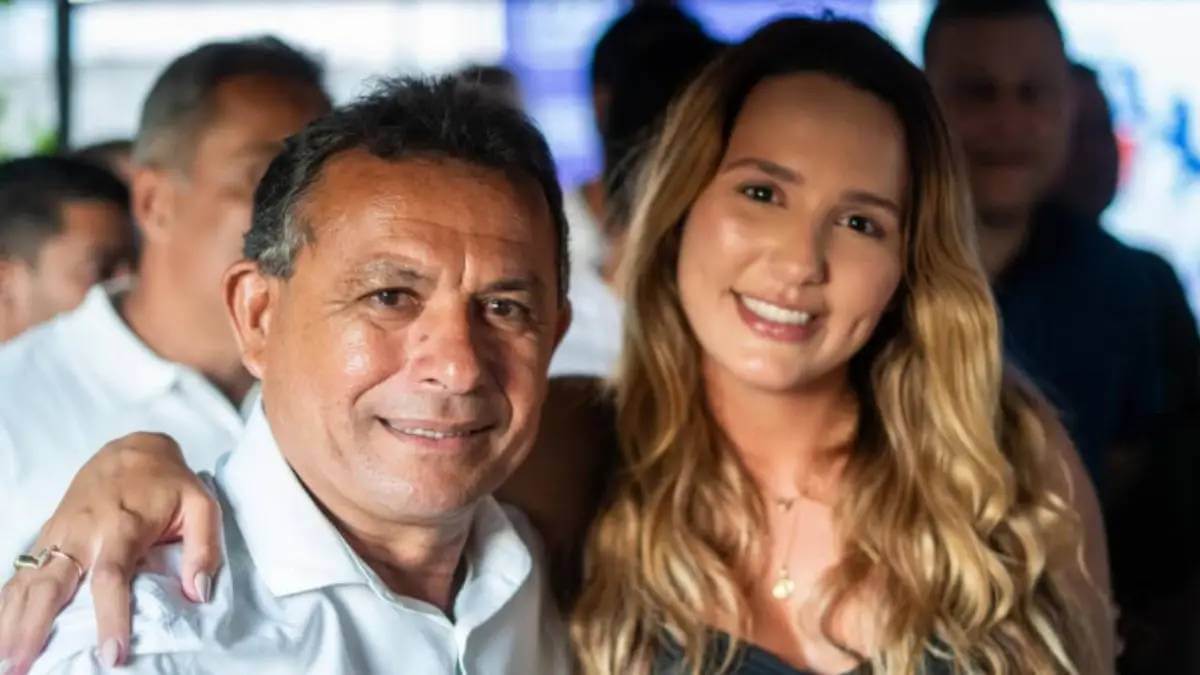 Prefeita Eduarda Gouveia transmite cargo e Dedé Lanches assume Prefeitura de Carpina por dois meses