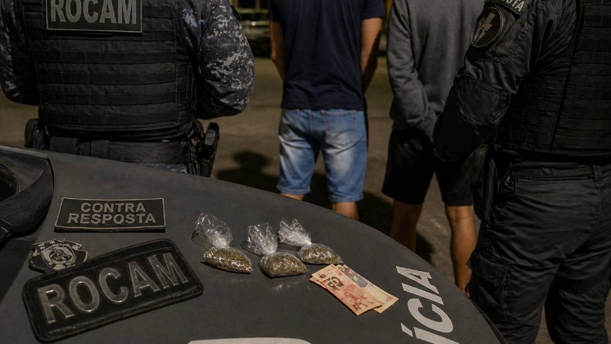 Ação policial em Carpina leva suspeitos à delegacia por envolvimento com drogas