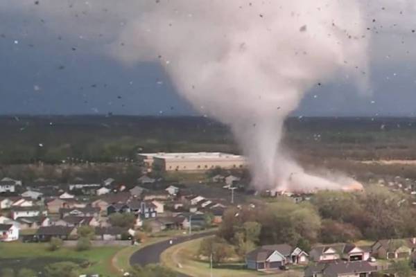 tornado kansas